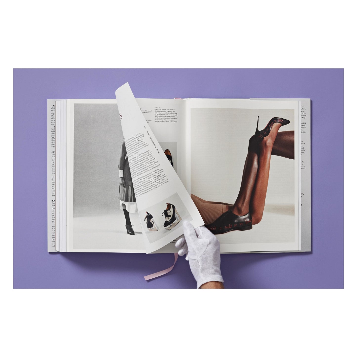 Shoes A–Z. The Collection of The Museum at FIT (German, French, English)