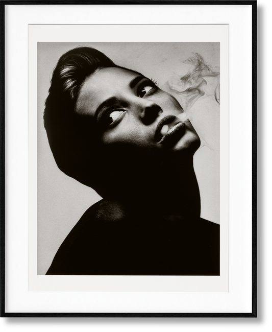 Albert Watson. Kaos. 2nd Edition. Art Edition No. 101-150, 'Christy Turlington (Smoke), New York City', 1990 (German, French, English) (AP)