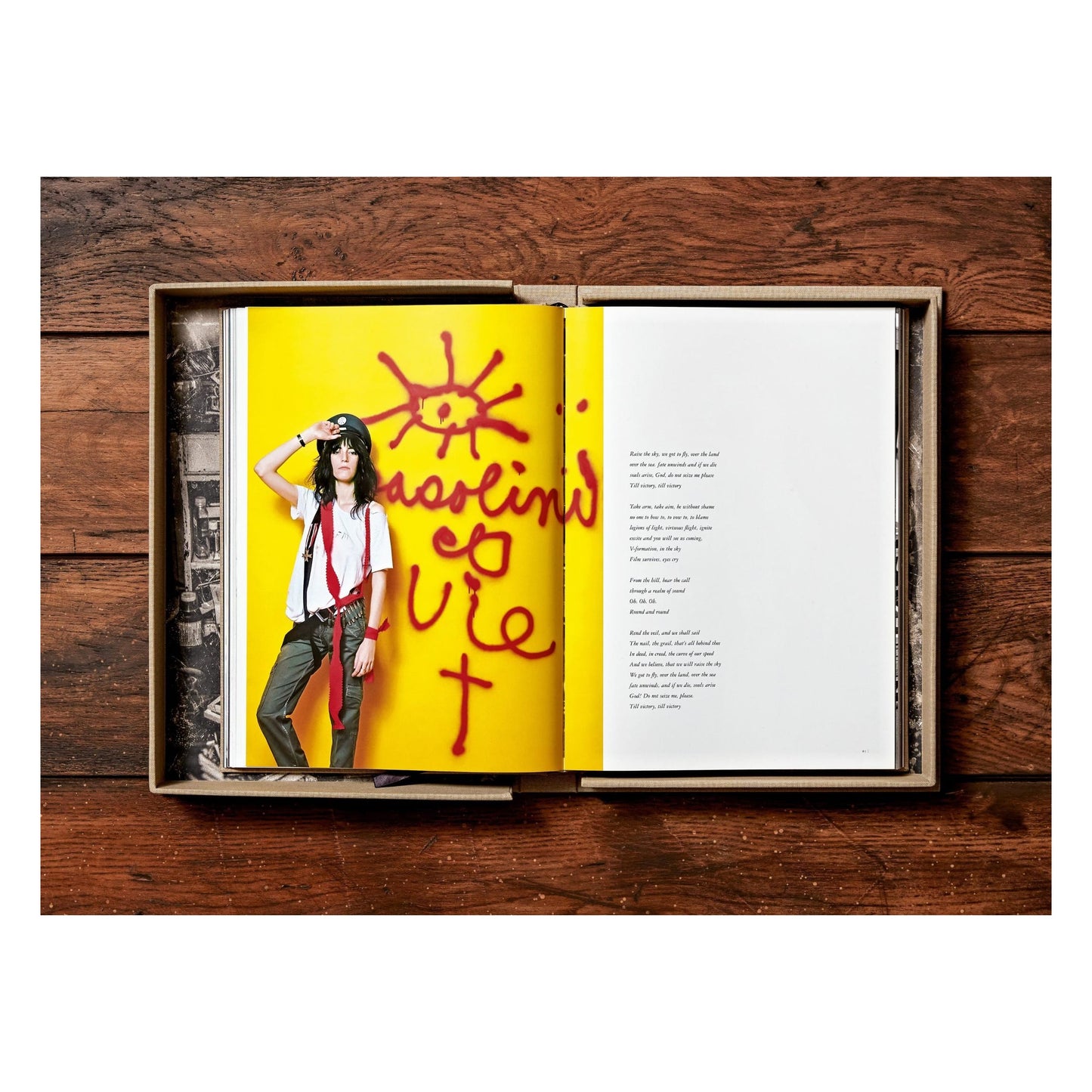 Lynn Goldsmith. Patti Smith. Before Easter After (English) (SA)
