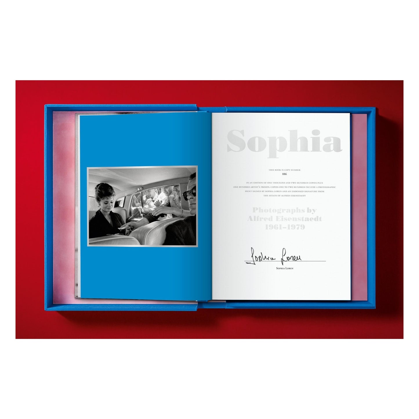 Sophia by Eisenstaedt. Art Edition No. 101–200, ‘Near Naples’, 1961 (English)