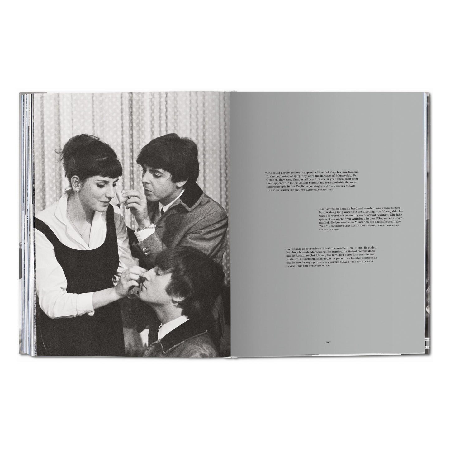 Harry Benson. The Beatles (German, French, English)