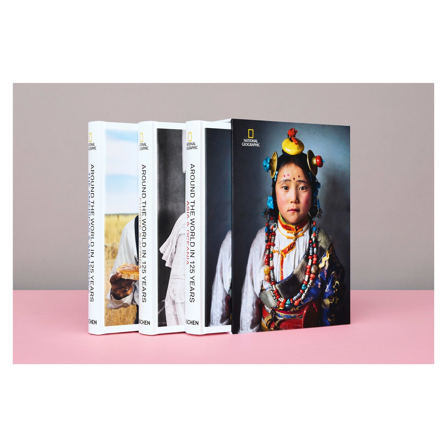 National Geographic. Around the World in 125 Years (English)