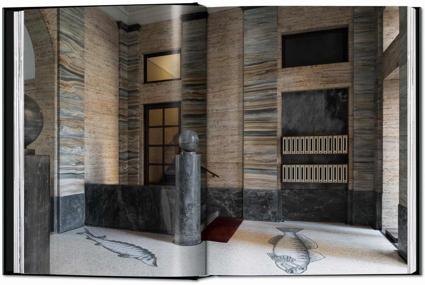 Entryways of Milan. Ingressi di Milano. 45th Ed. (English, Italian)