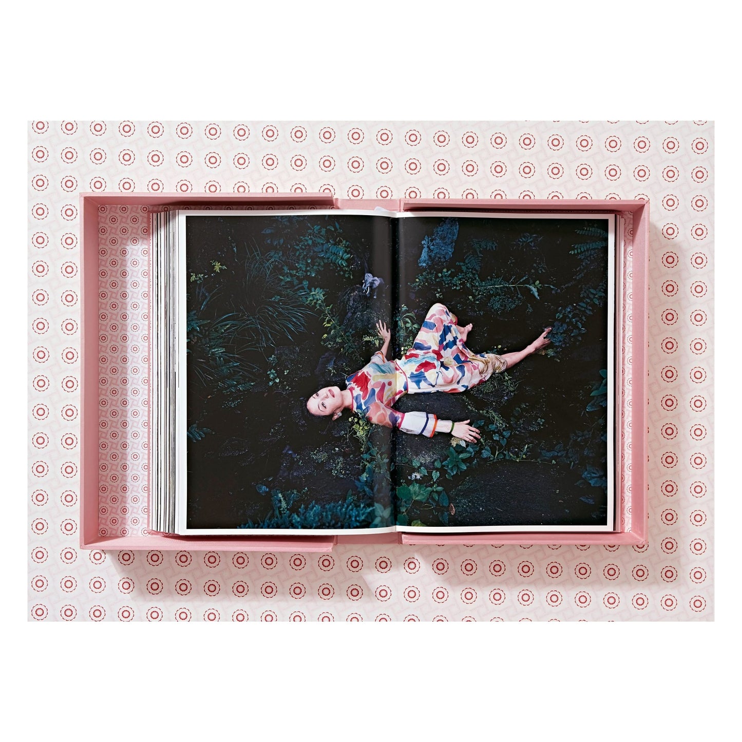 Araki (German, French, English) (SA)