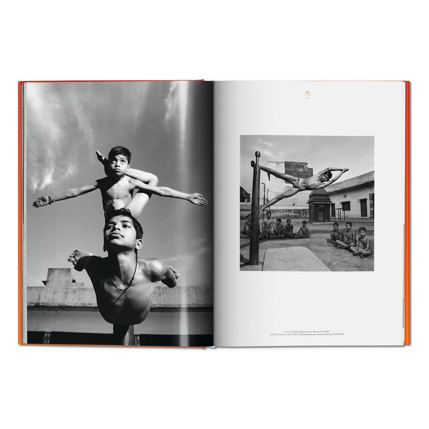 Michael O'Neill. Acerca del Yoga: La arquitectura de la paz (Spanish)