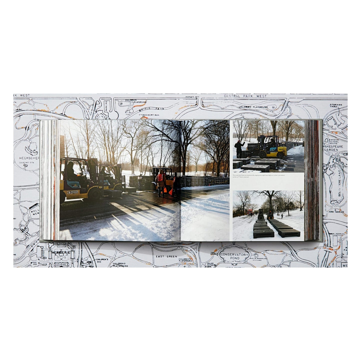 Christo and Jeanne-Claude. The Gates (English) (AP)