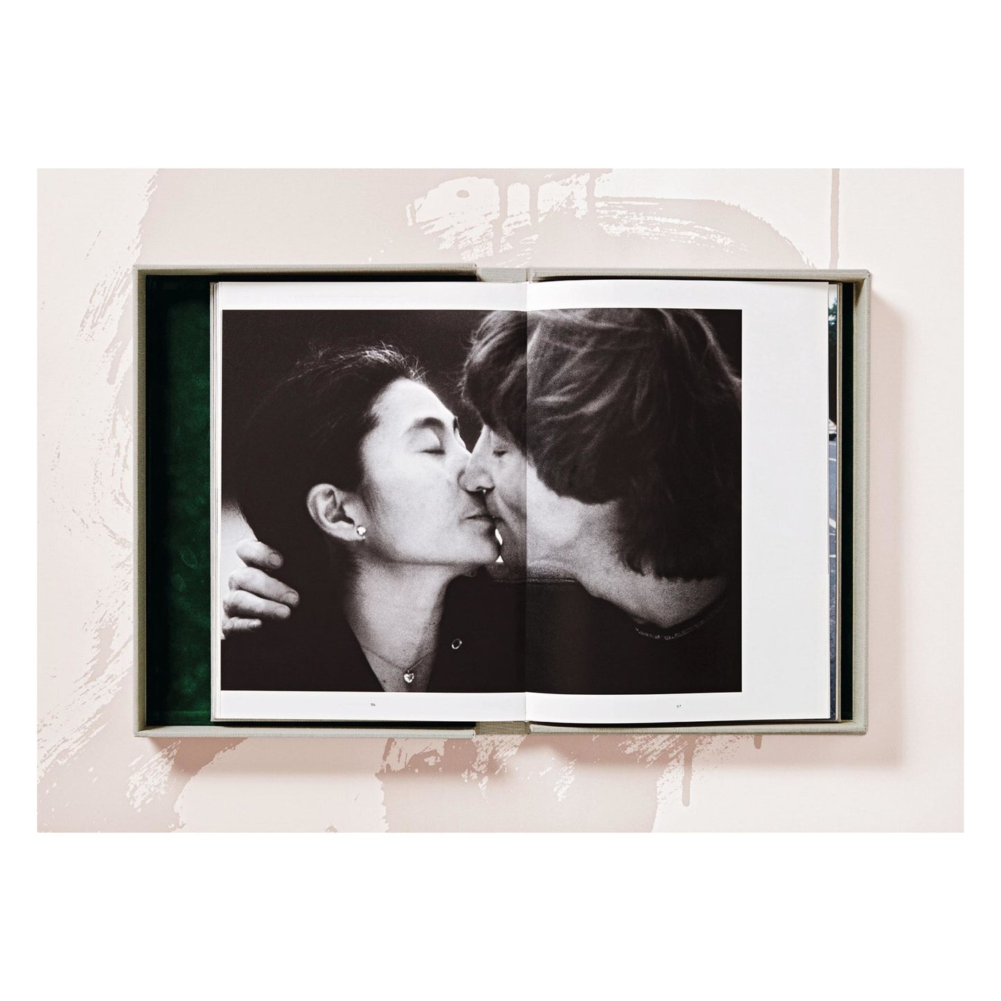 Kishin Shinoyama. John Lennon & Yoko Ono. Double Fantasy (German, French, English, Japanese)