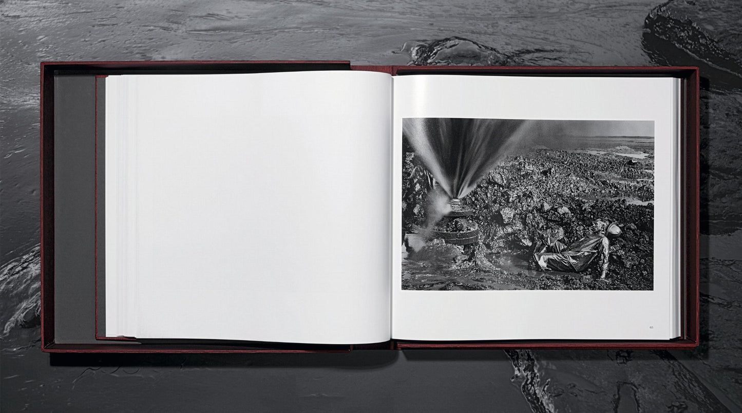 Sebastião Salgado. Kuwait. A Desert on Fire (English) (SA)