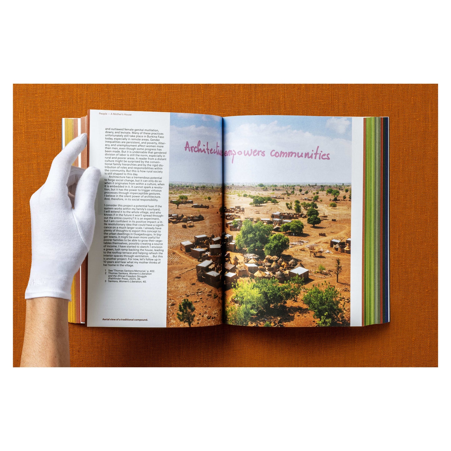 Francis Kéré. Building Stories. Art Edition No. 1–100, ‘Building Brick’ (English) (AP)