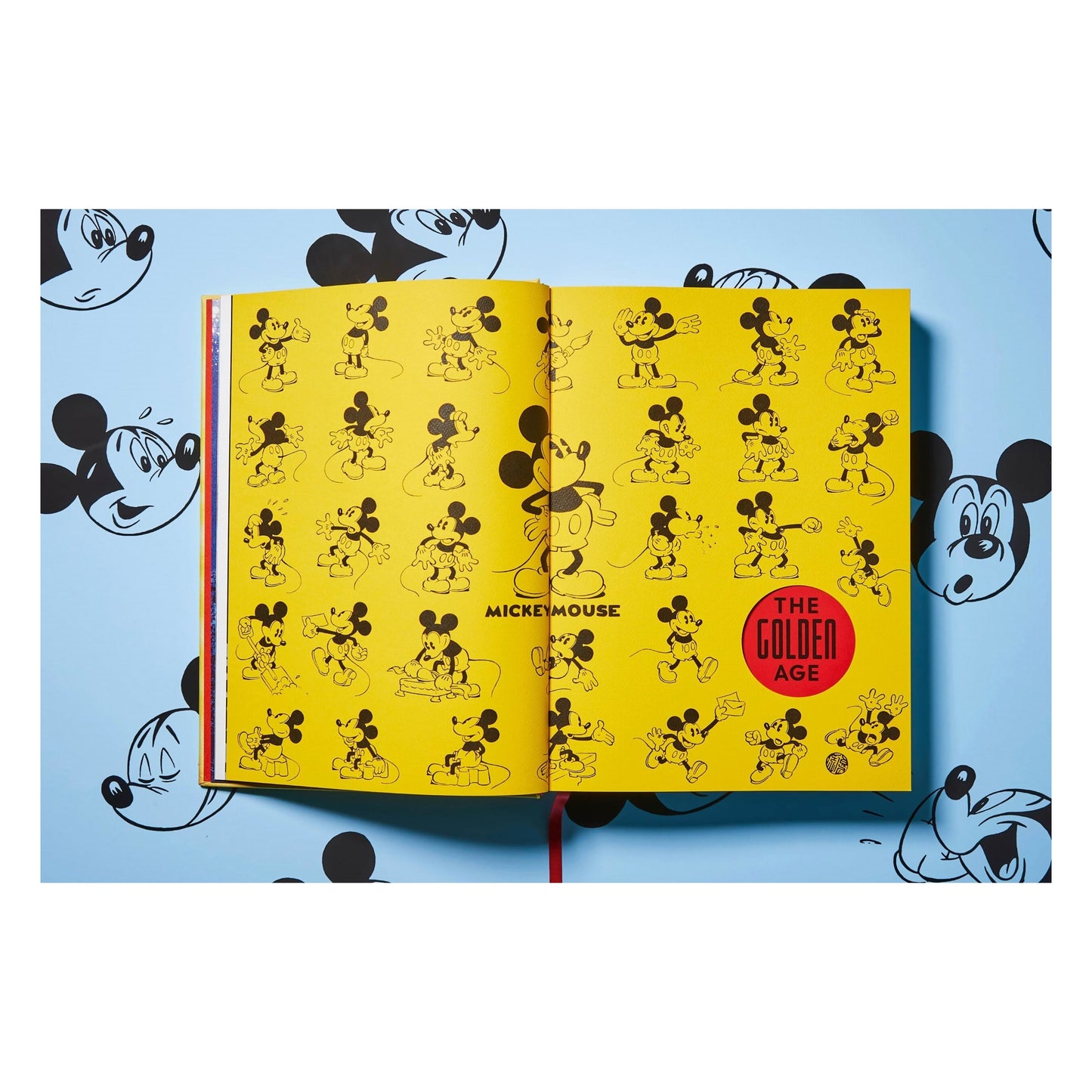 Walt Disney's Mickey Mouse. Toute l'histoire (French)