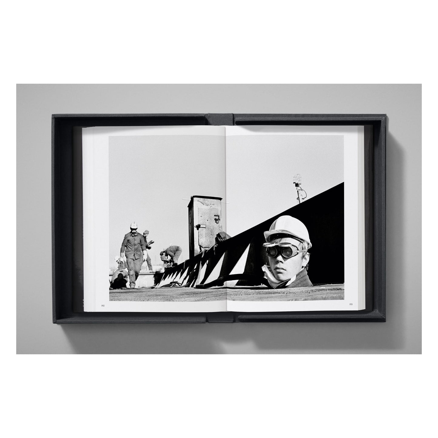 Sebastião Salgado. Workers. Art Edition No. 1–100 ‘Fishermen, Trapani, Italy, 1991’ (English) (SA)
