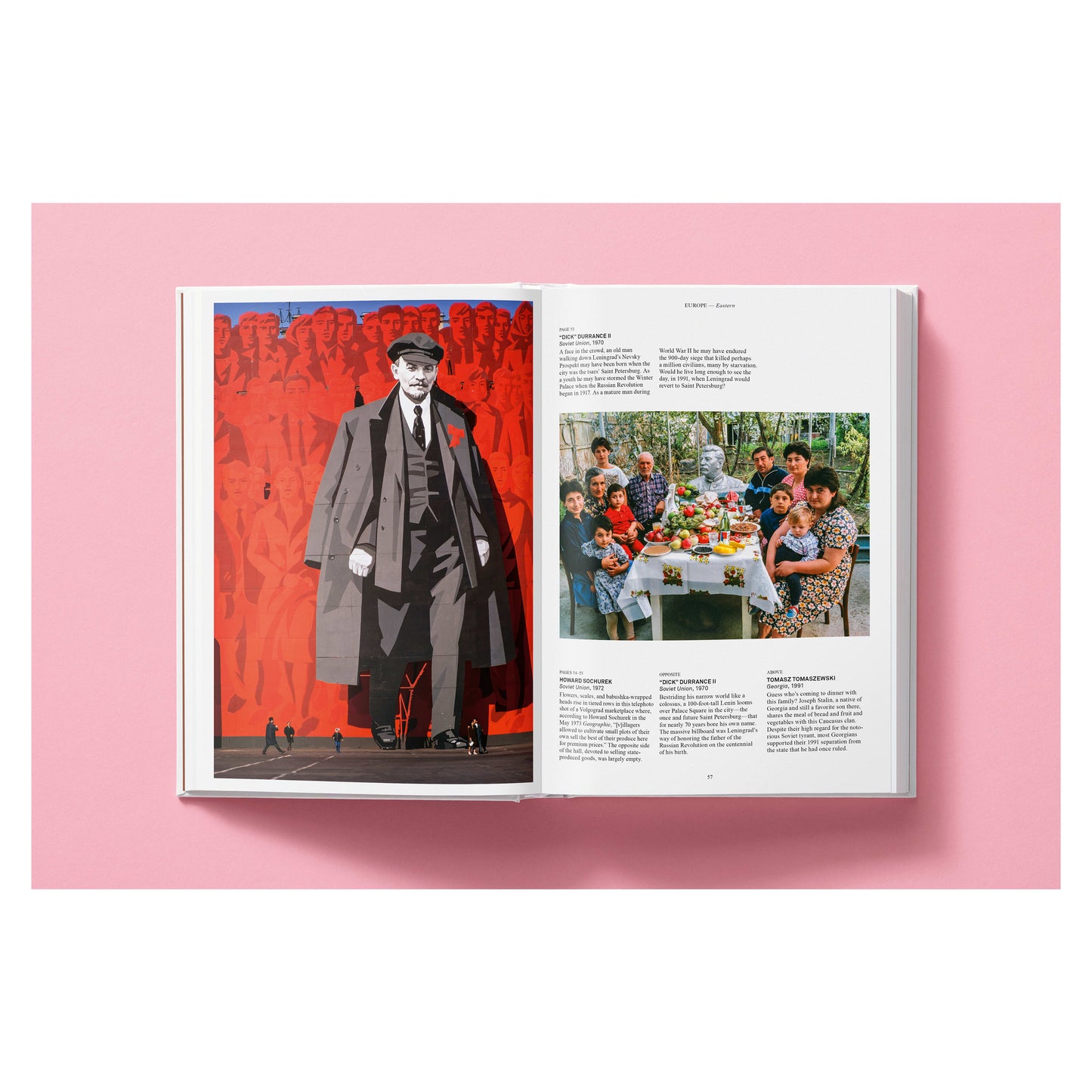 National Geographic. Around the World in 125 Years (English)