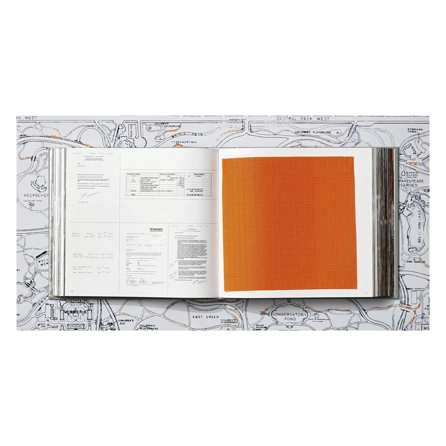 Christo and Jeanne-Claude. The Gates (English) (AP)