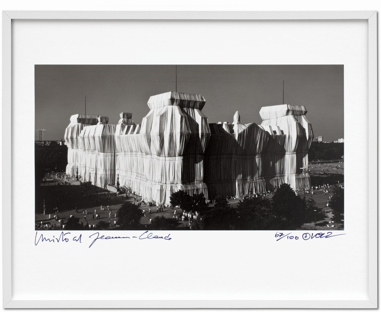 Christo and Jeanne-Claude. Wrapped Reichstag. Berlin 1971-1995 (German)