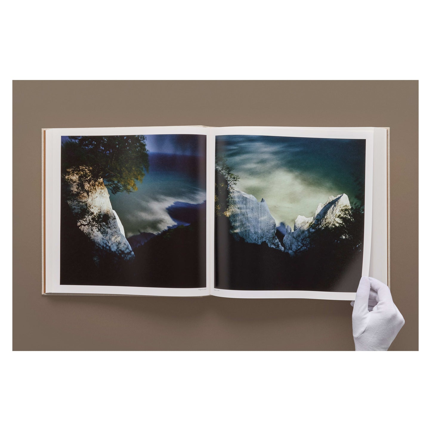 Darren Almond. Fullmoon. Art Edition No. 1–60, ‘Fullmoon@Pentre Ifan’ (German, French, English)