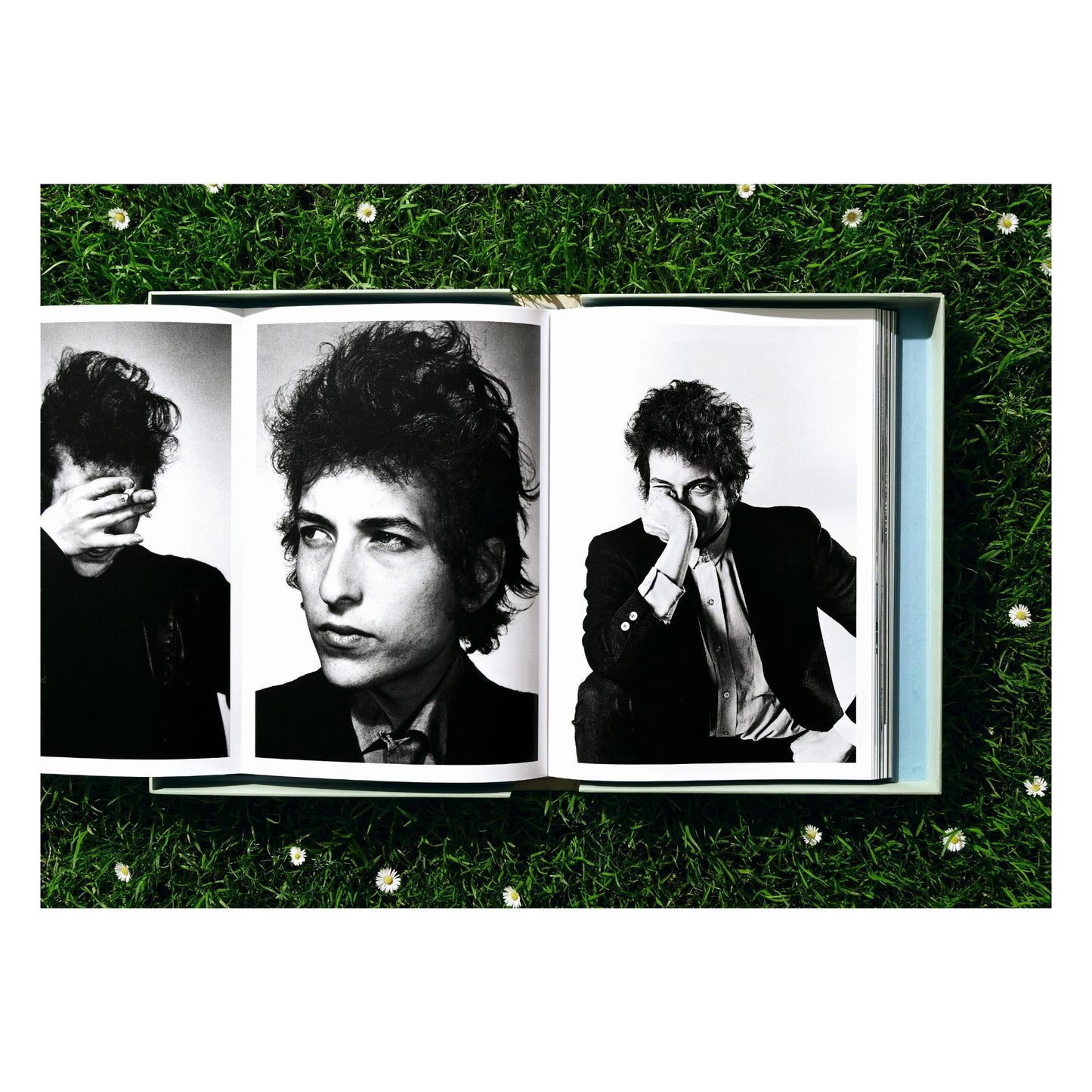 Daniel Kramer. Bob Dylan: A Year and a Day (German, French, English) (AP)