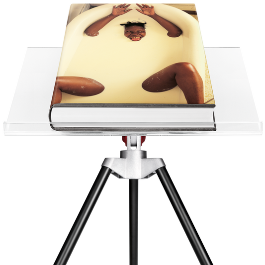 Annie Leibovitz (German, French, English) (AP)