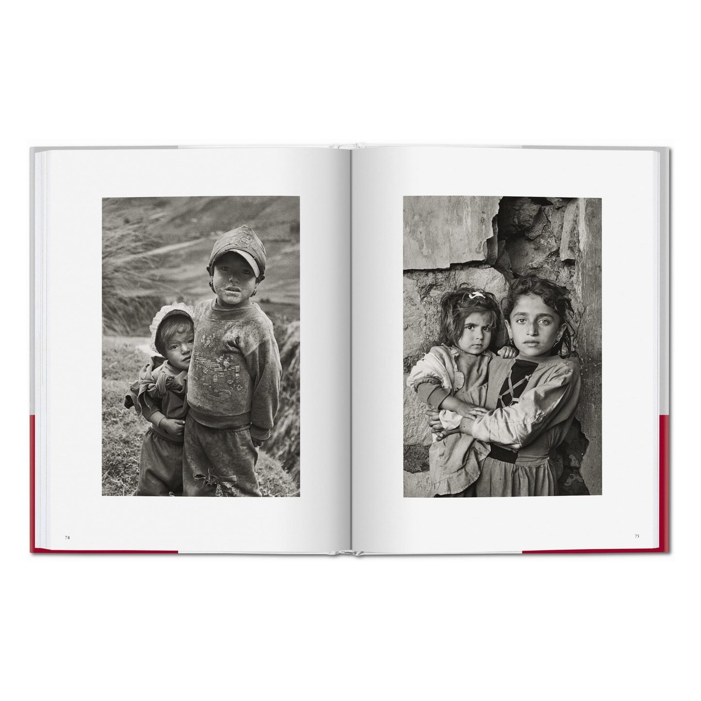 Sebastião Salgado. Children (German, French, English)