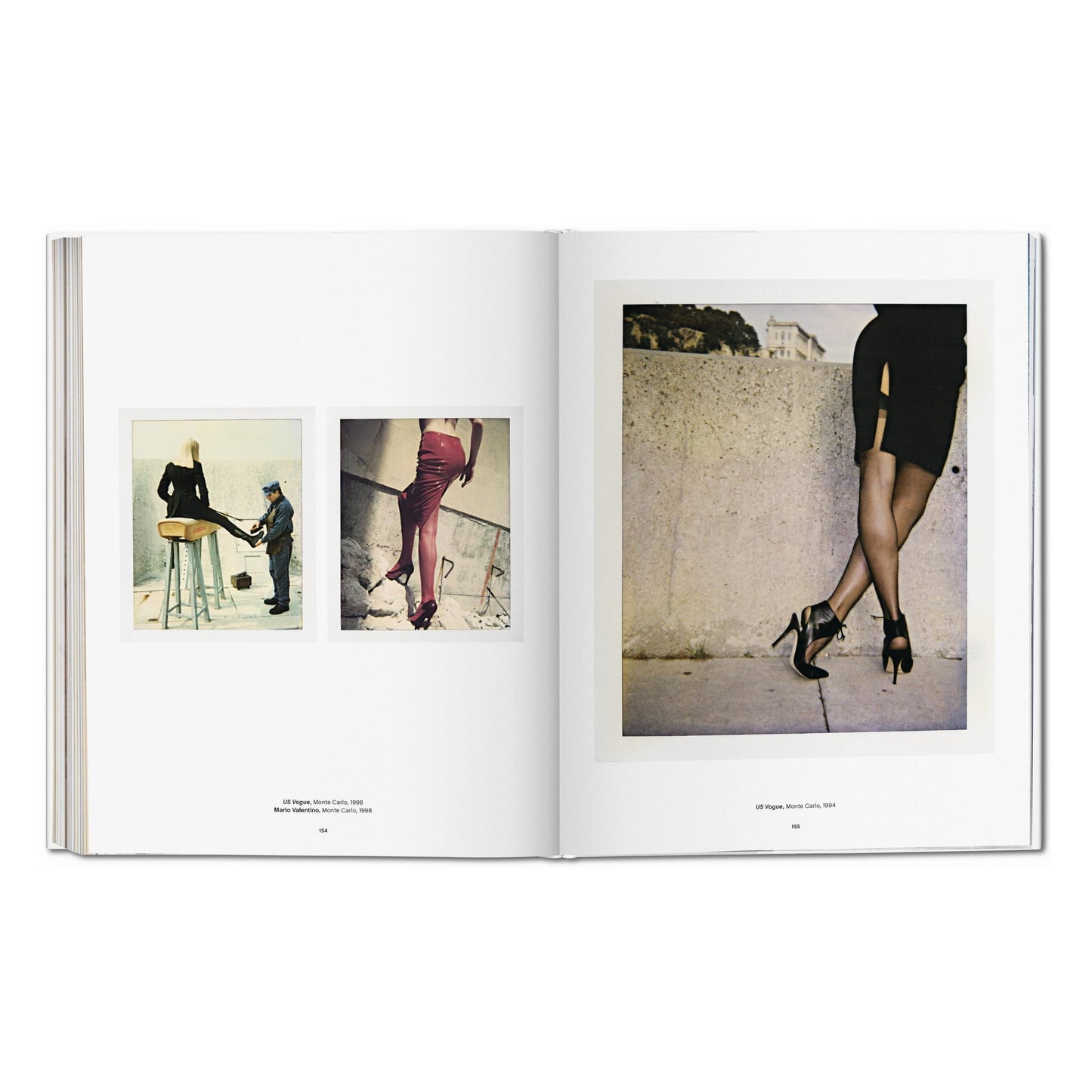 Helmut Newton. Polaroids (German, French, English)