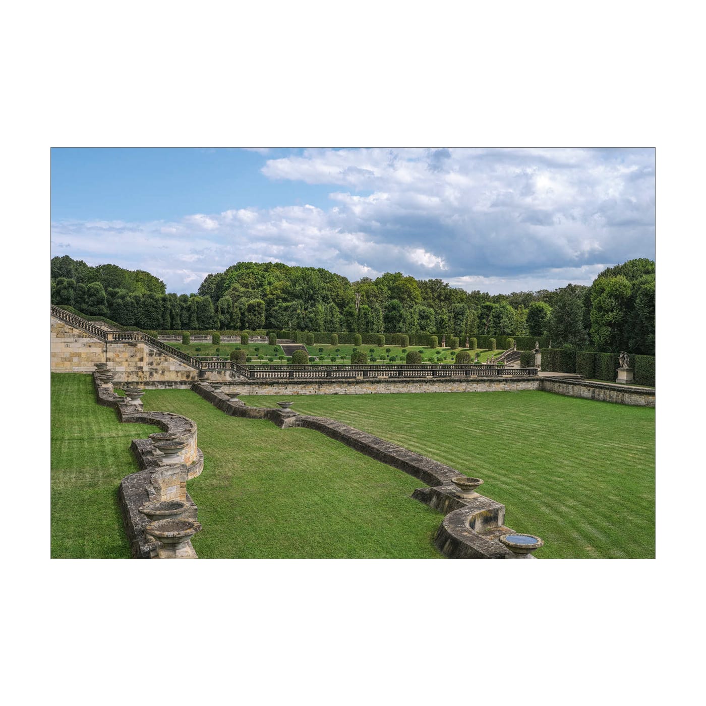 Listri. European Gardens (German, French, English)