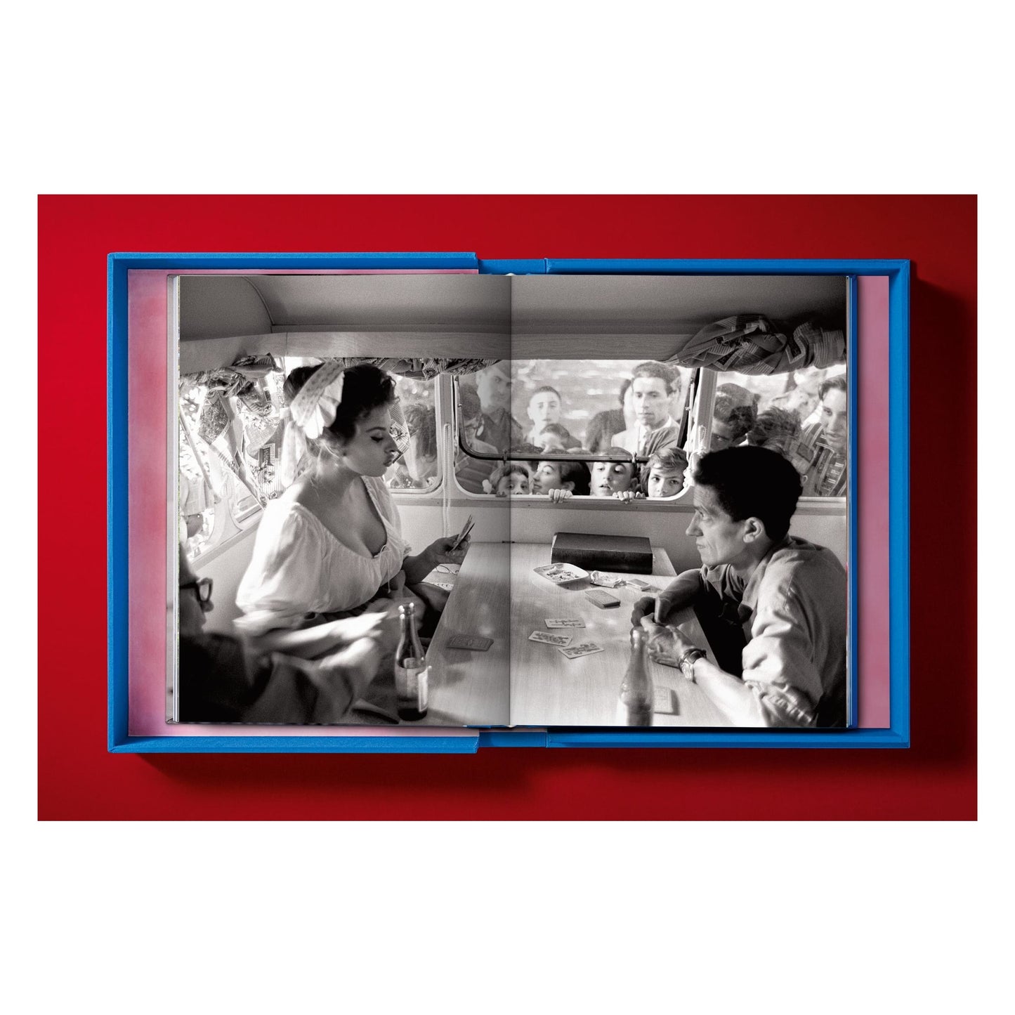 Sophia by Eisenstaedt. Art Edition No. 101–200, ‘Near Naples’, 1961 (English)