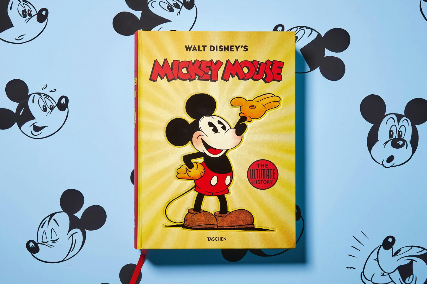 Walt Disney's Mickey Mouse. Toute l'histoire (French)