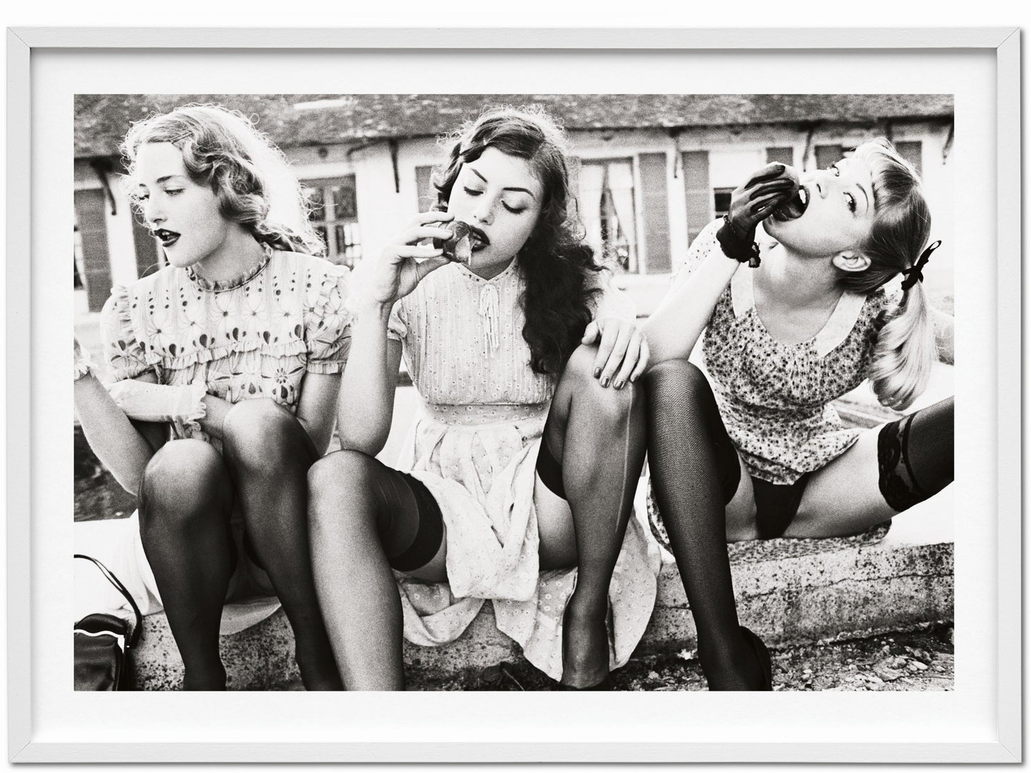 Ellen von Unwerth. Fräulein, Art Edition No. 1–100 ‘Peaches’ (German, French, English)