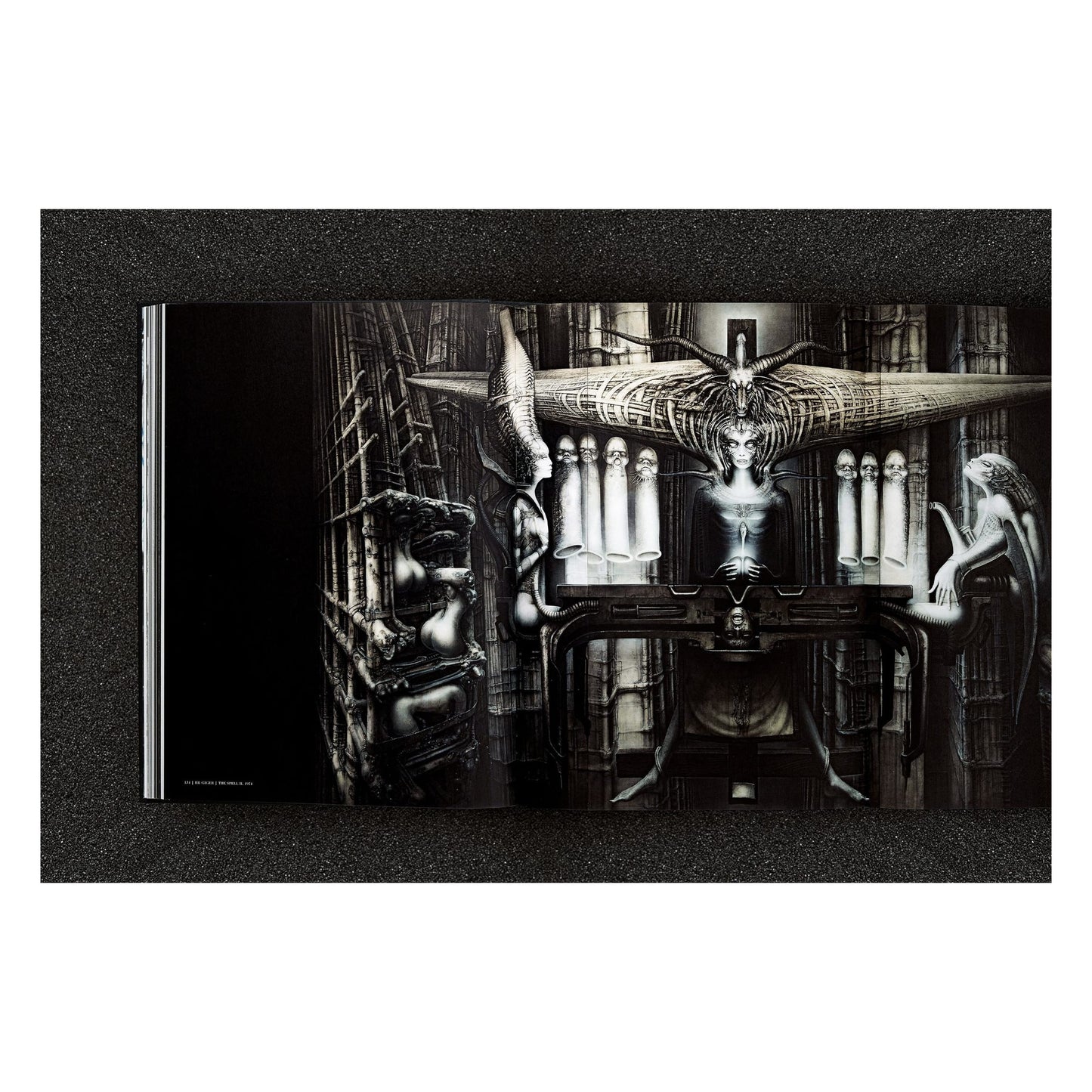 HR Giger (German, French, English) (AP)