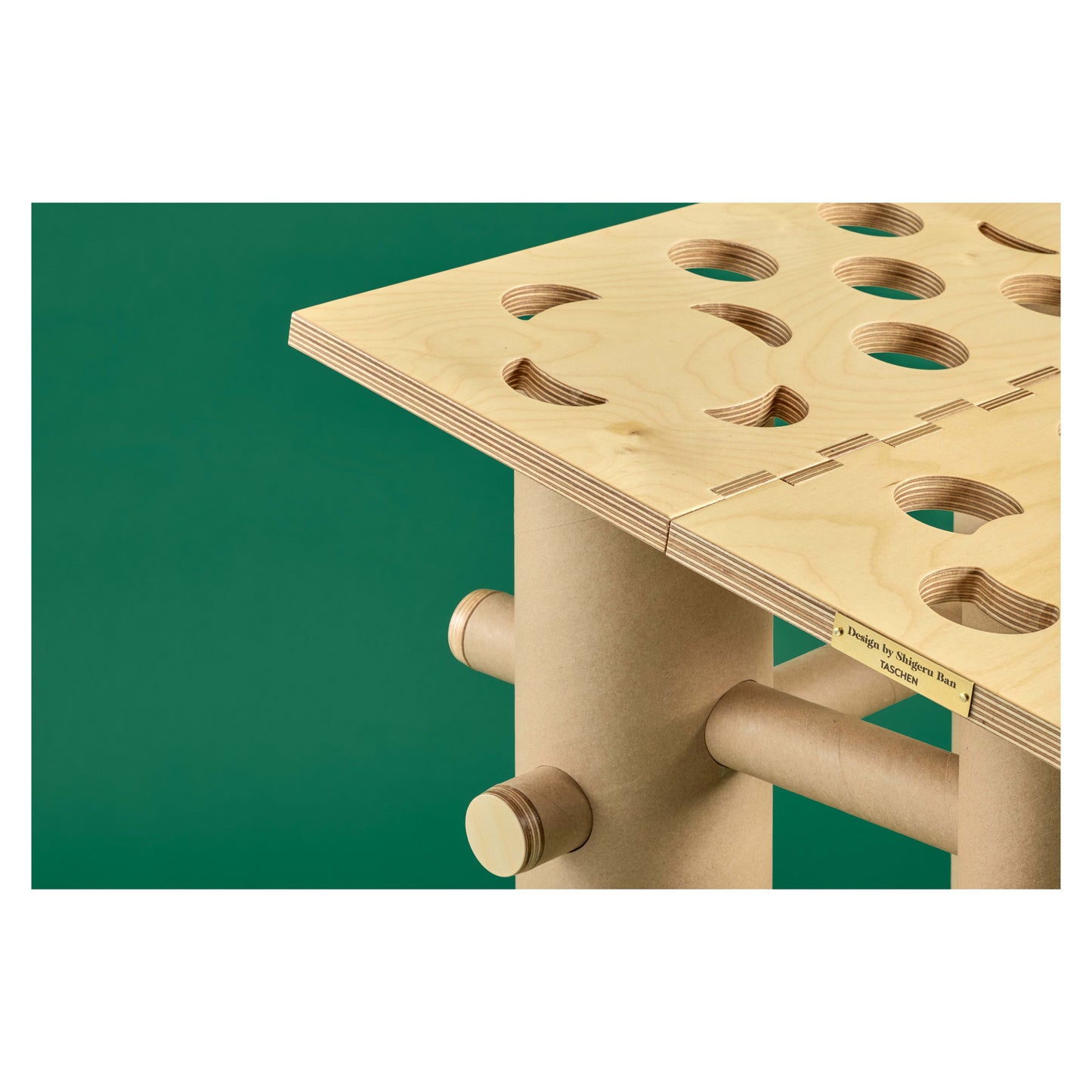 Shigeru Ban. Bookstand