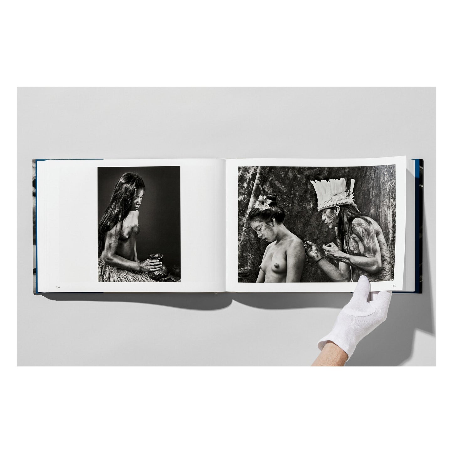 Sebastião Salgado. Amazônia (English)