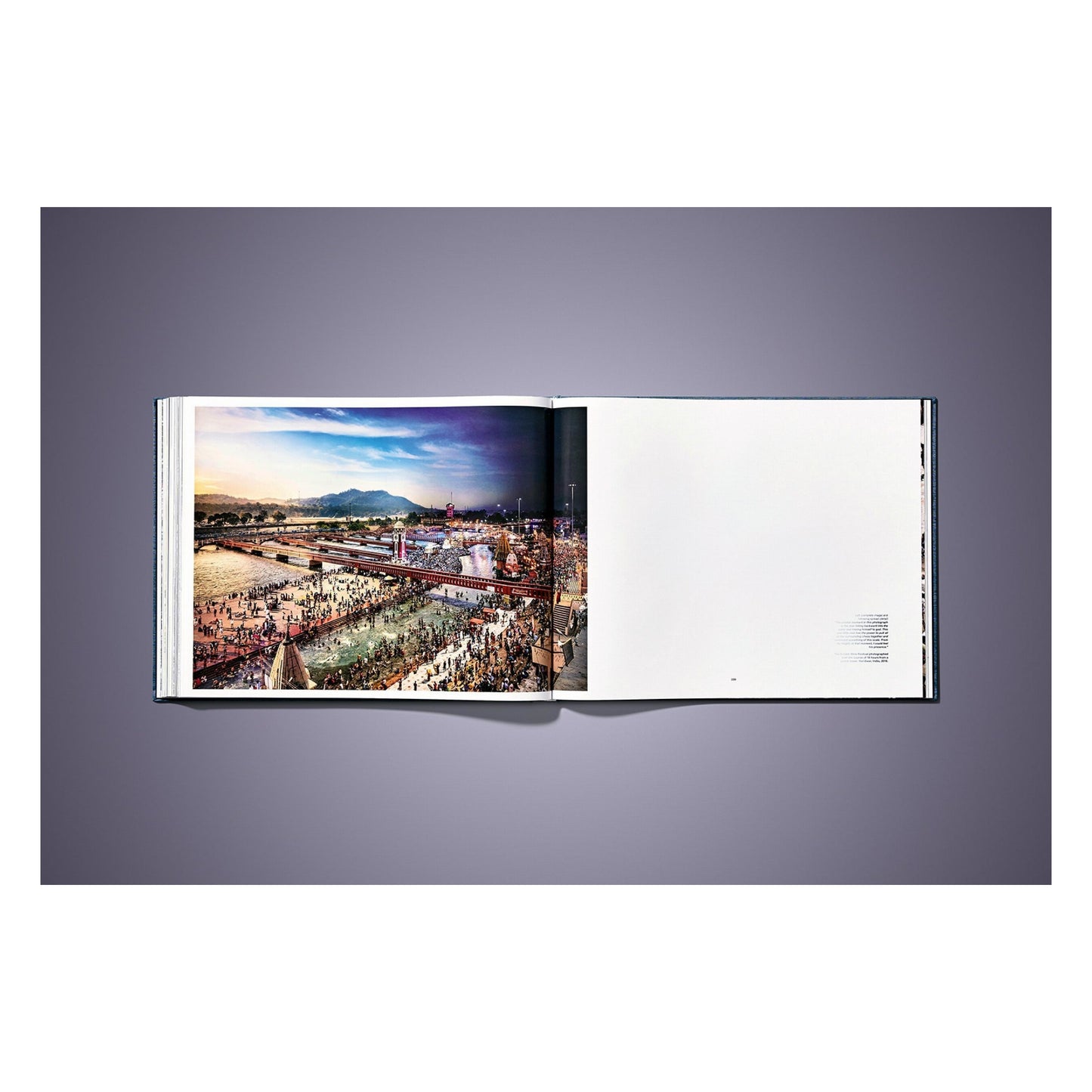 Stephen Wilkes. Day to Night. Art Edition A, 'Brooklyn Bridge, New York City, 2016' (German, French, English) (AP)