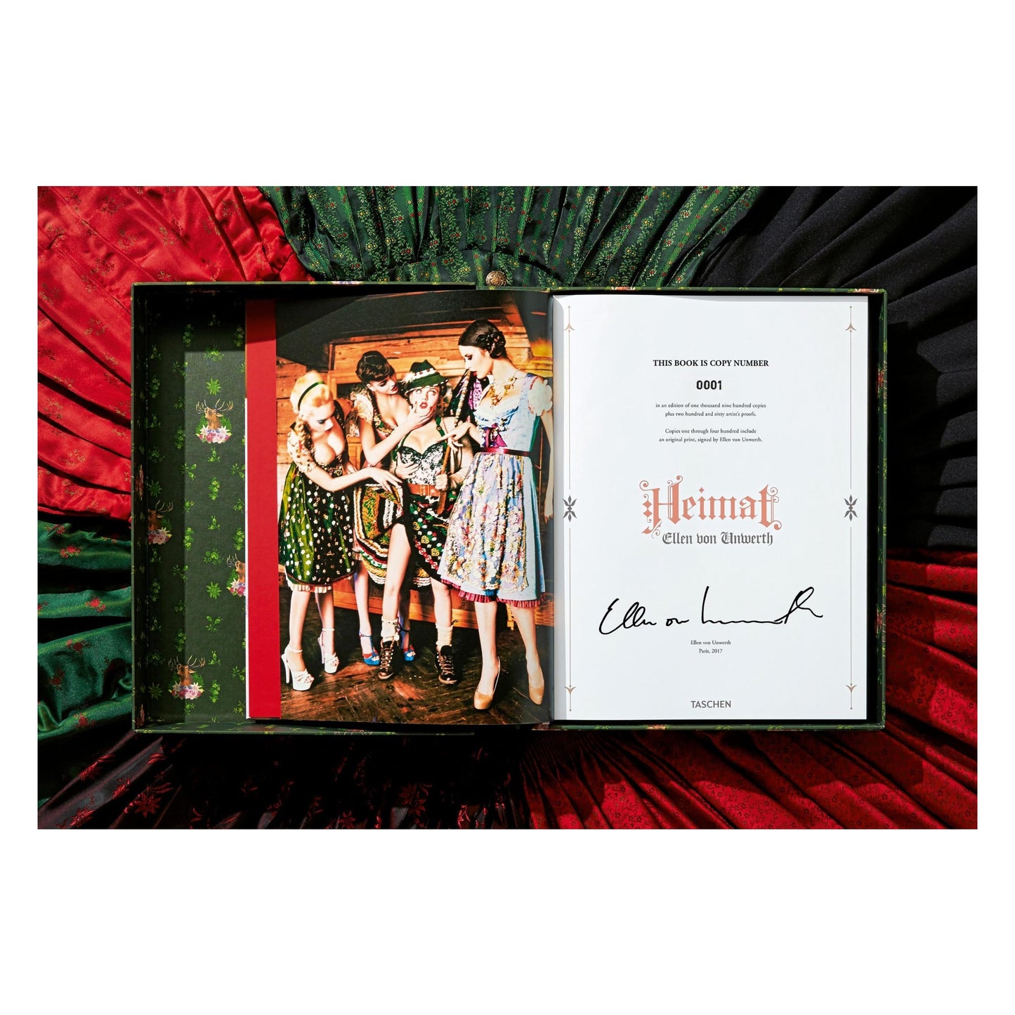 Ellen von Unwerth. Heimat, Art Edition No. 101–200 ‘The Cooks’ (German, French, English) (AP)