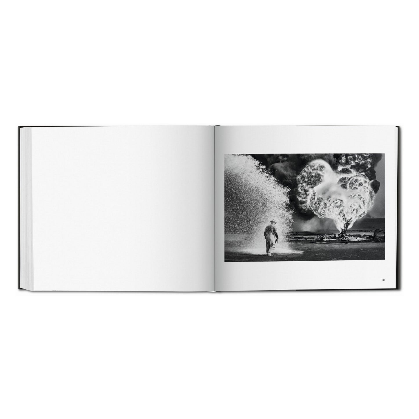 Sebastião Salgado. Kuwait. A Desert on Fire (German, French, English)