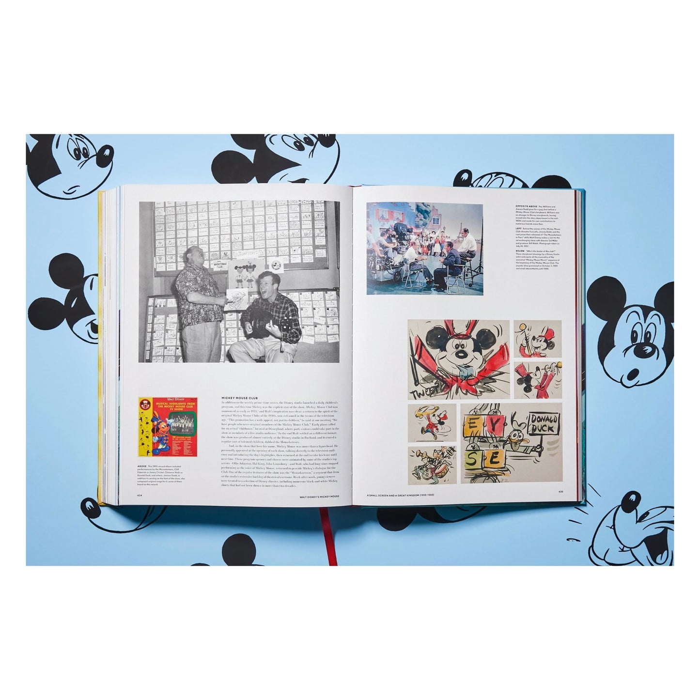 Walt Disney's Mickey Mouse. Toute l'histoire (French)