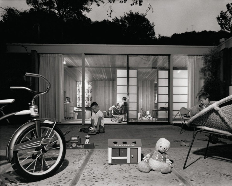 Julius Shulman. 'Skinner, Skinner House'