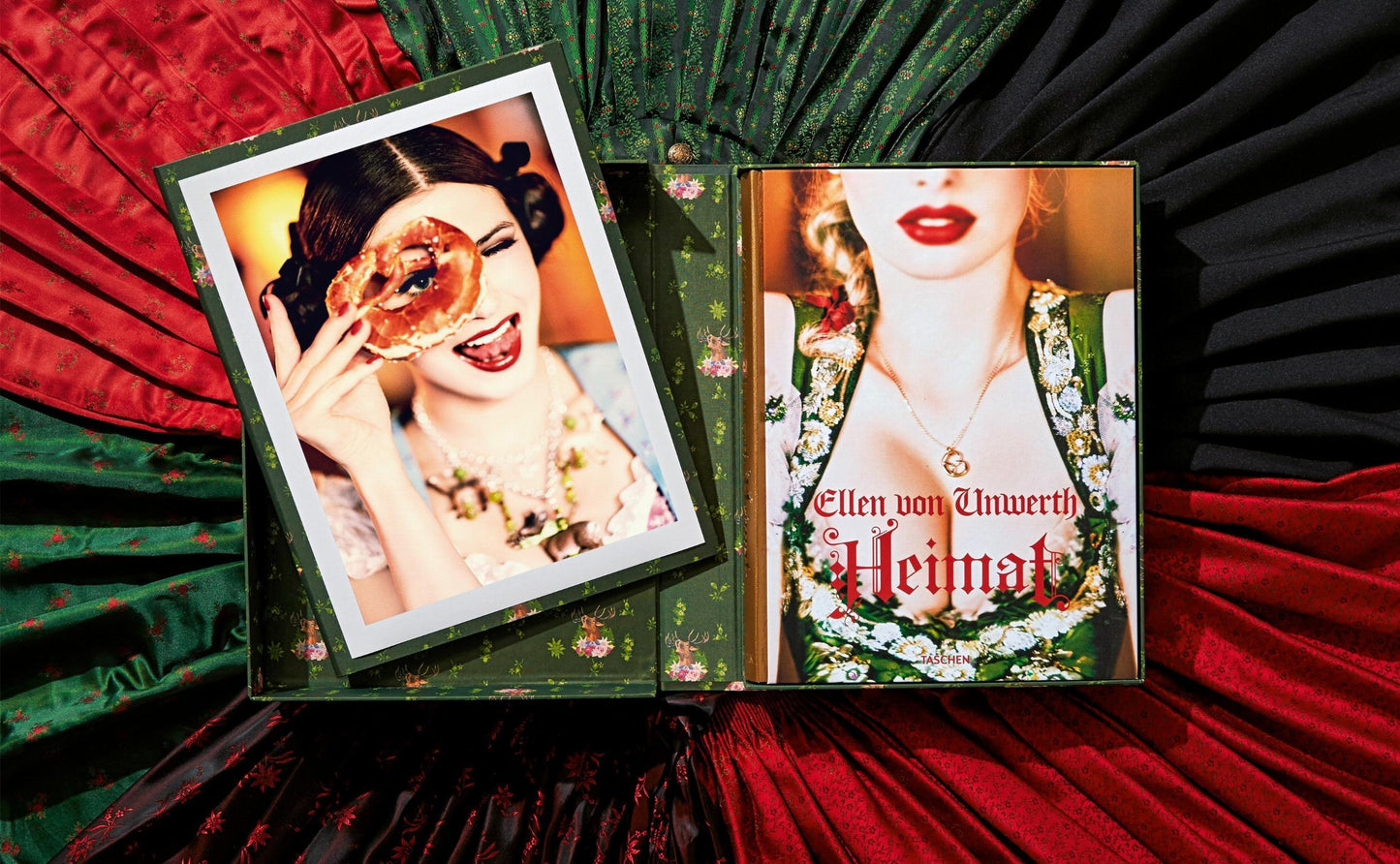 Ellen von Unwerth. Heimat, Art Edition No. 201–300 ‘Spy Device’ (German, French, English) (AP)