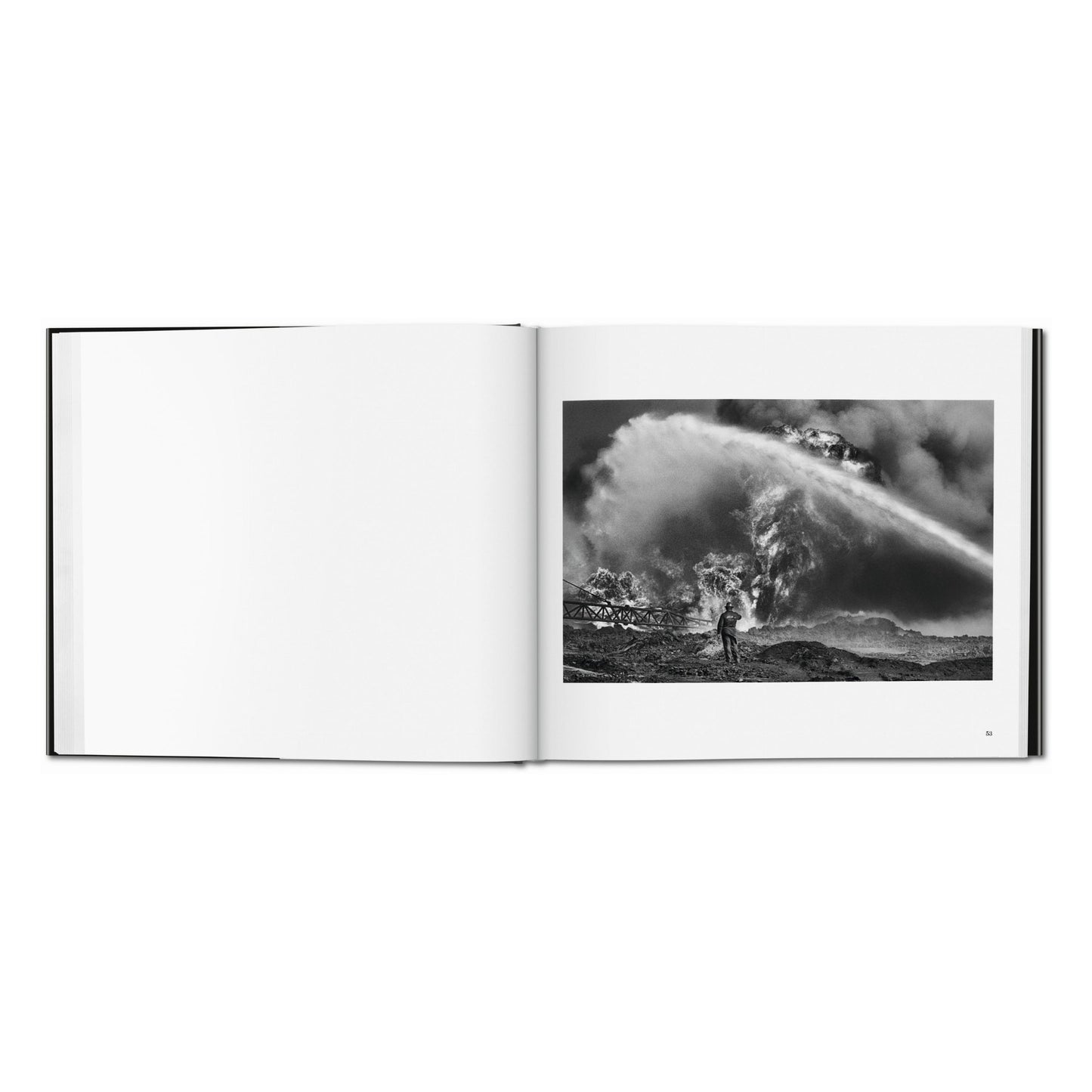 Sebastião Salgado. Kuwait. A Desert on Fire (German, French, English)