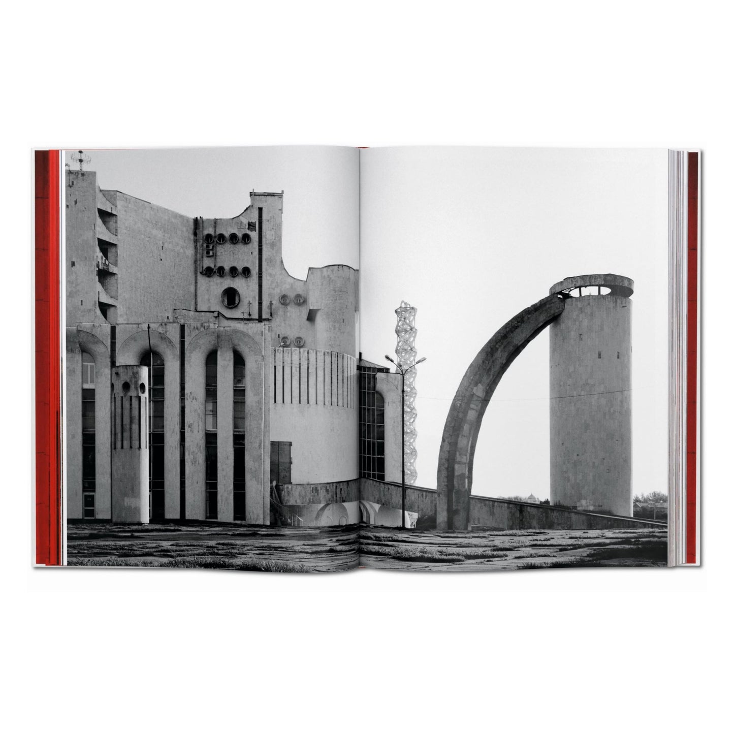 Frédéric Chaubin. CCCP. Cosmic Communist Constructions Photographed (German, French, English)