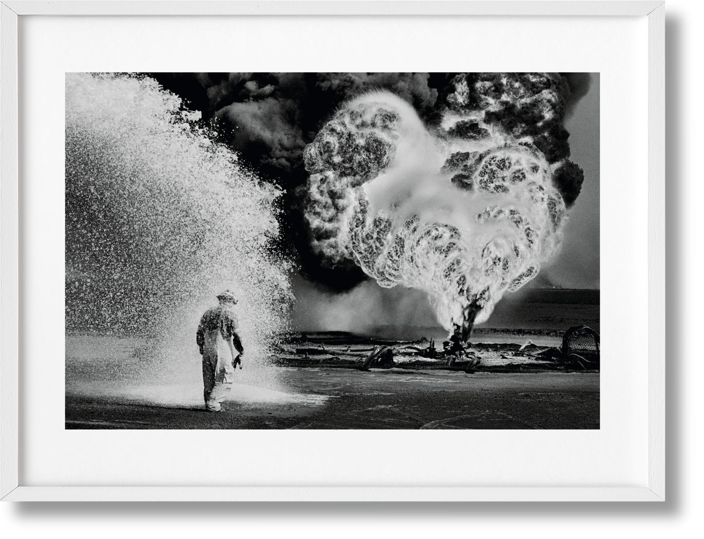 Sebastião Salgado. Kuwait. A Desert on Fire, Art Edition (English)