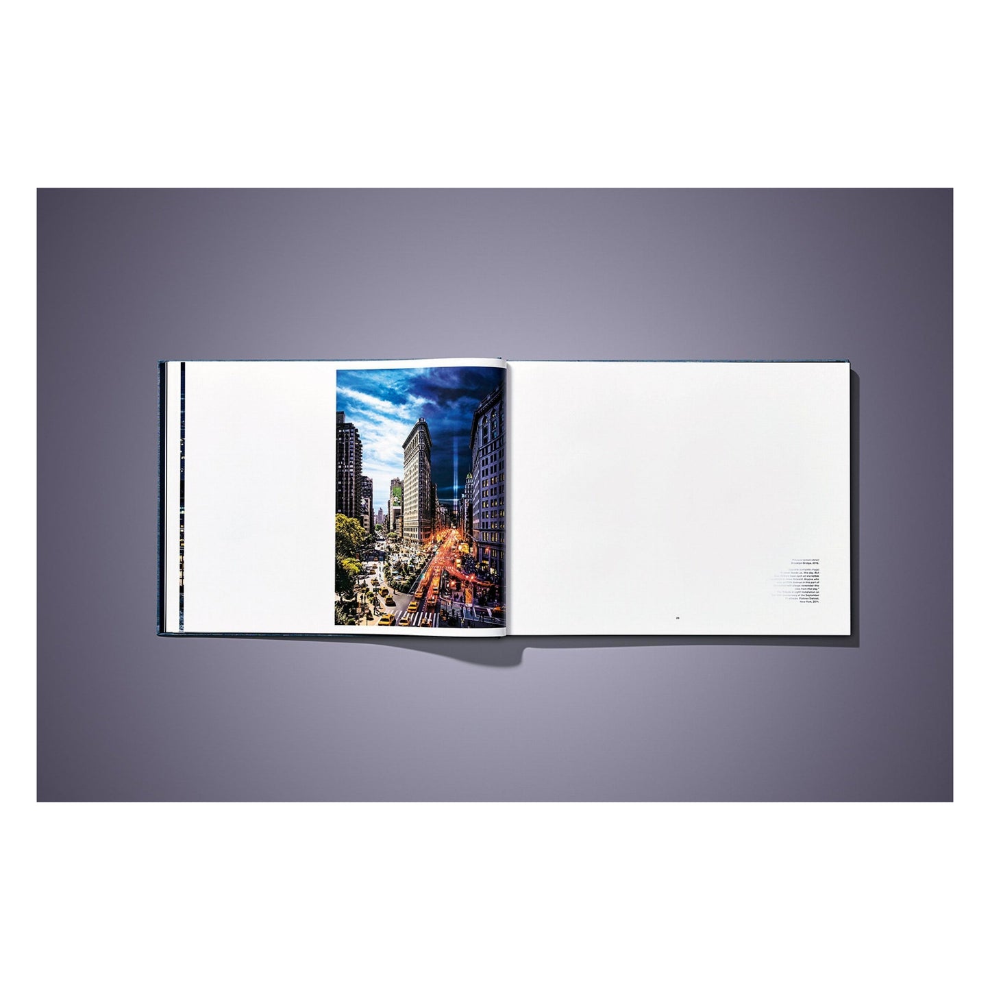 Stephen Wilkes. Day to Night. Art Edition A, 'Brooklyn Bridge, New York City, 2016' (German, French, English) (AP)