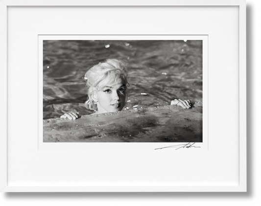 Lawrence Schiller. Marilyn & Me, Art Edition No. 1–125 ‘Roll 11, Frame 12’ (English)