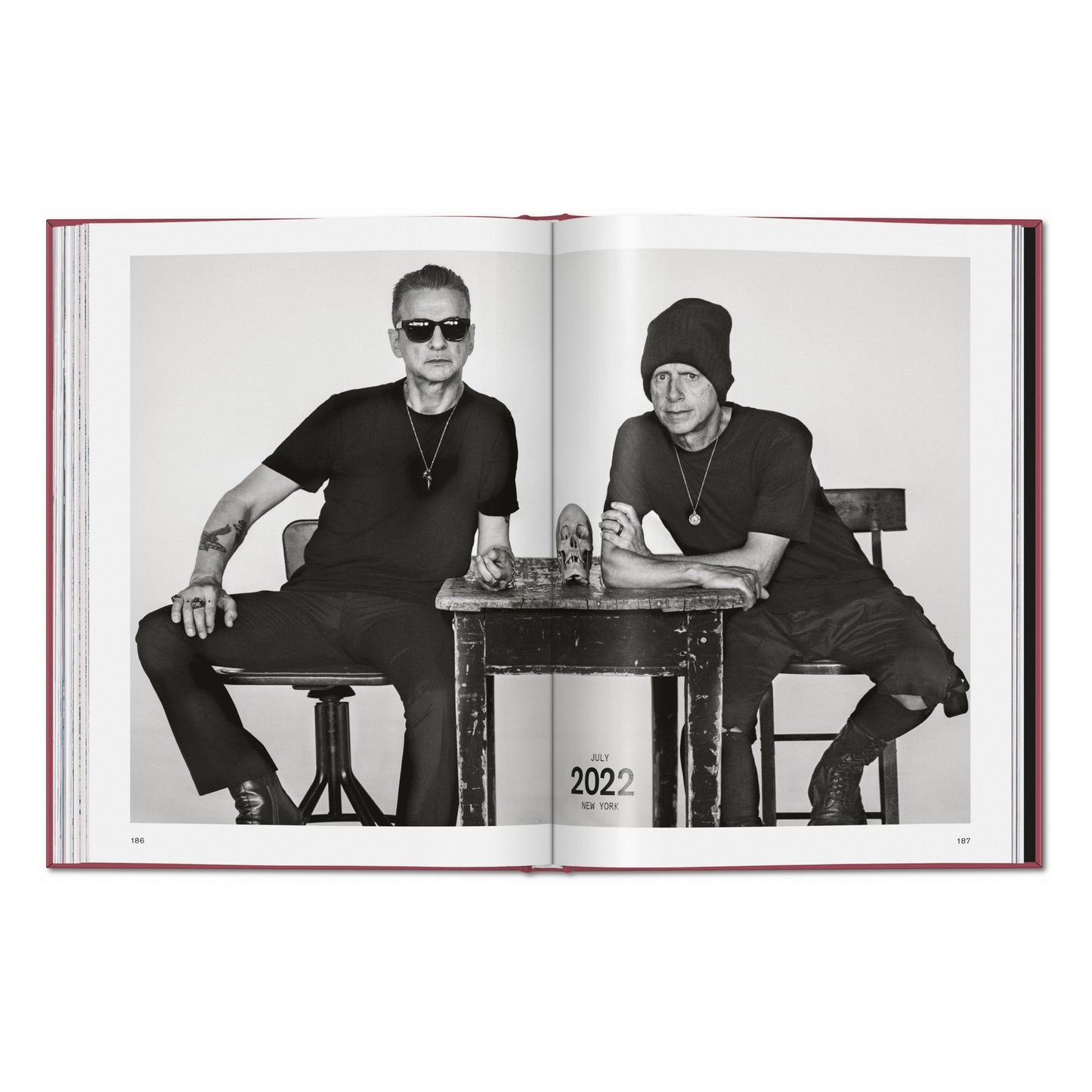 Depeche Mode by Anton Corbijn (English)