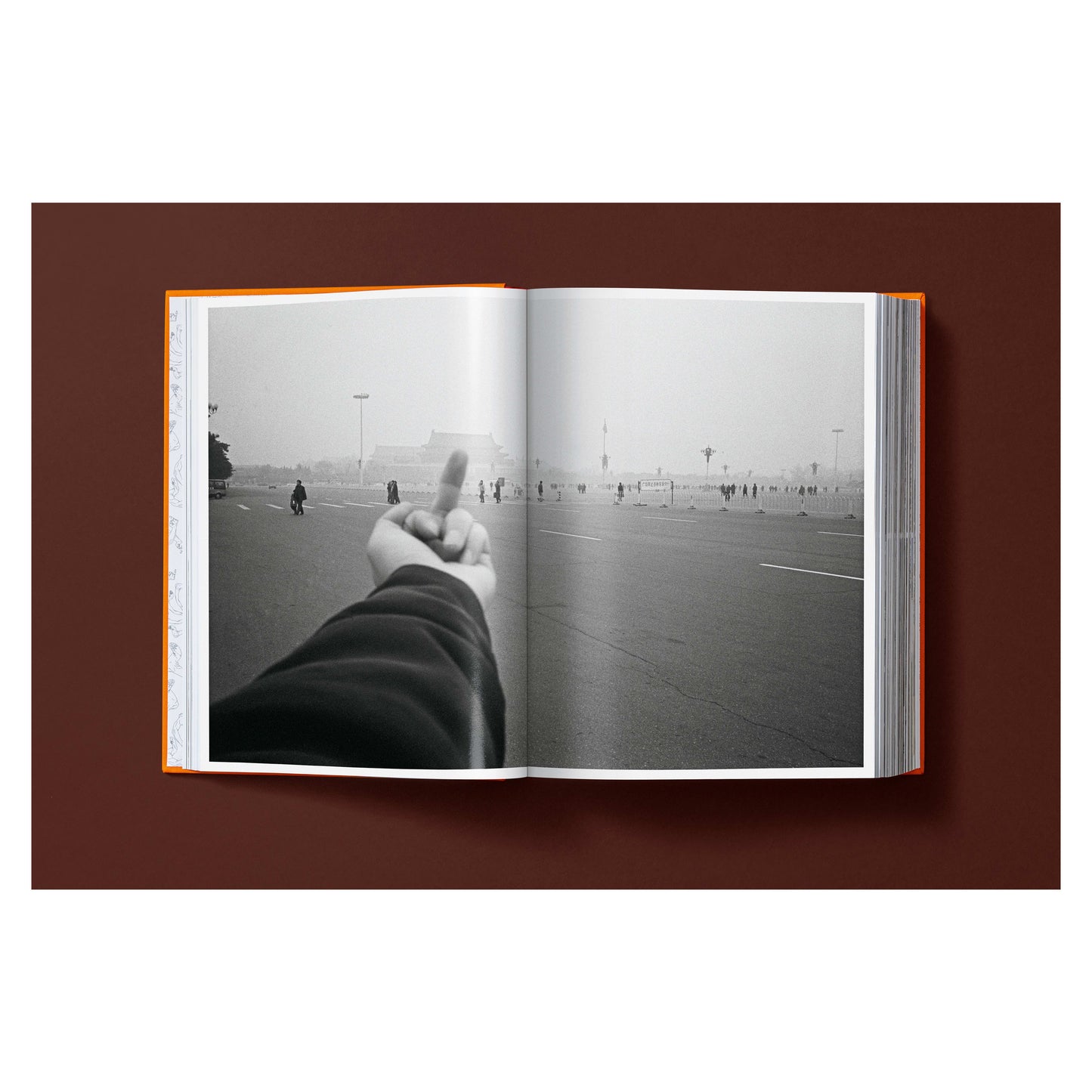 Ai Weiwei. Updated Edition. Art Edition No. 1–100 ‘Ai Weiwei in Pixels’, 2026 (German, French, English)