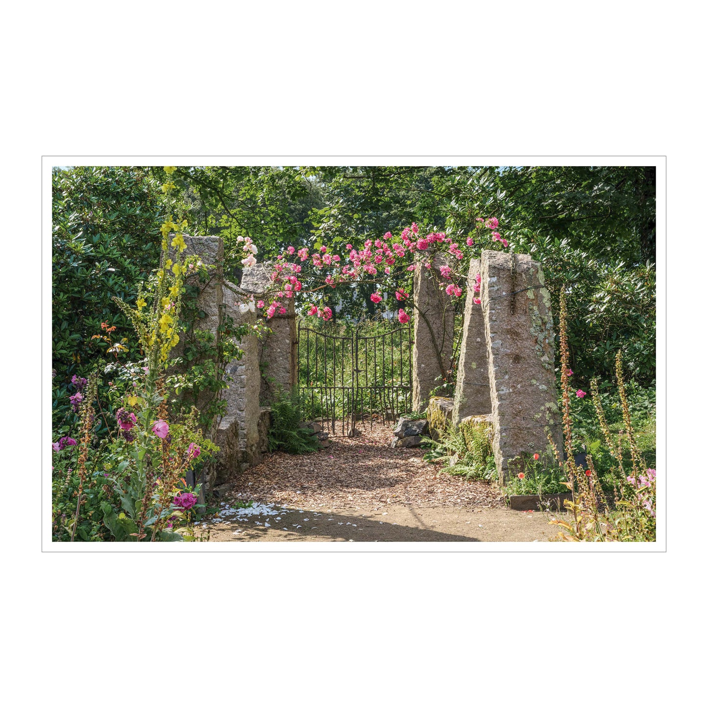 A Kingdom of Cottages. Royal Holiday Homes for Rent (English)