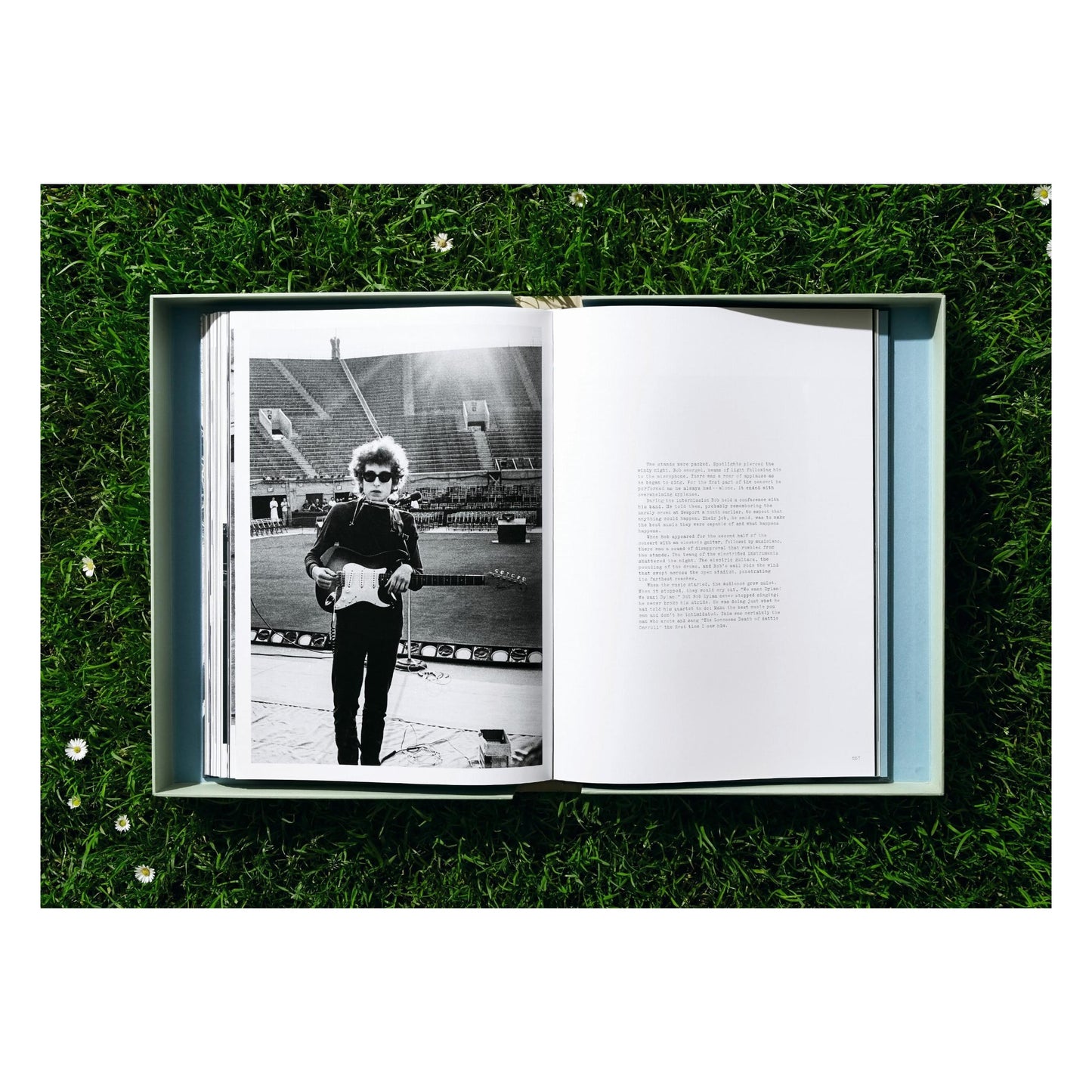 Daniel Kramer. Bob Dylan: A Year and a Day (German, French, English) (SA)
