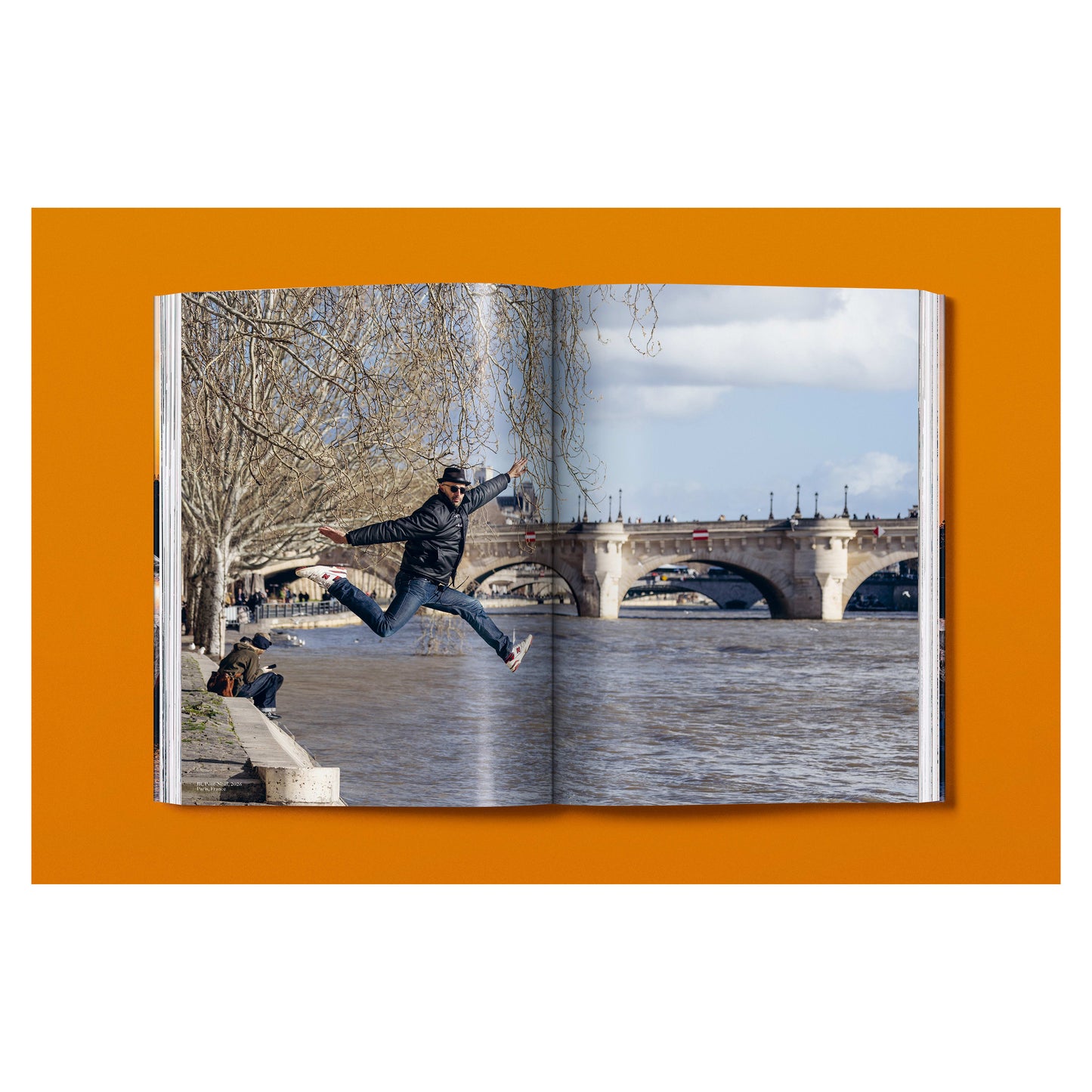 JR. La Caverne du Pont Neuf (French, English)