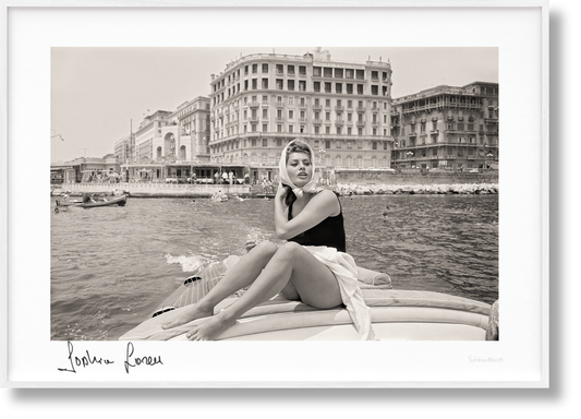 Sophia by Eisenstaedt. Art Edition No. 101–200, ‘Near Naples’, 1961 (English)