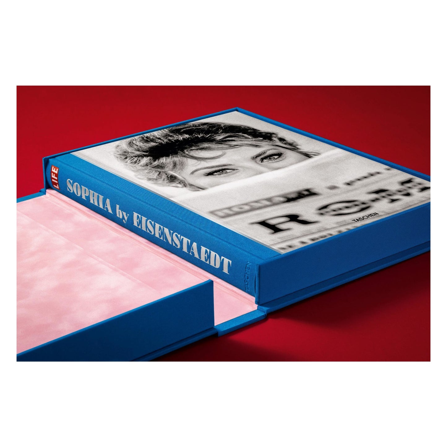 Sophia by Eisenstaedt. Art Edition No. 101–200, ‘Near Naples’, 1961 (English)