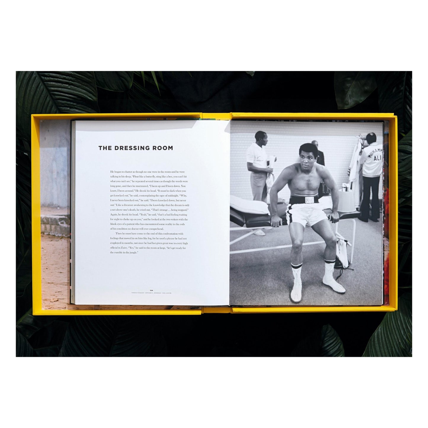Norman Mailer. N.Leifer. H.Bingham. The Fight. Art Edition No. 1–125, Neil Leifer ‘Ali vs. Foreman – Ali Glaring at Foreman’ (English)
