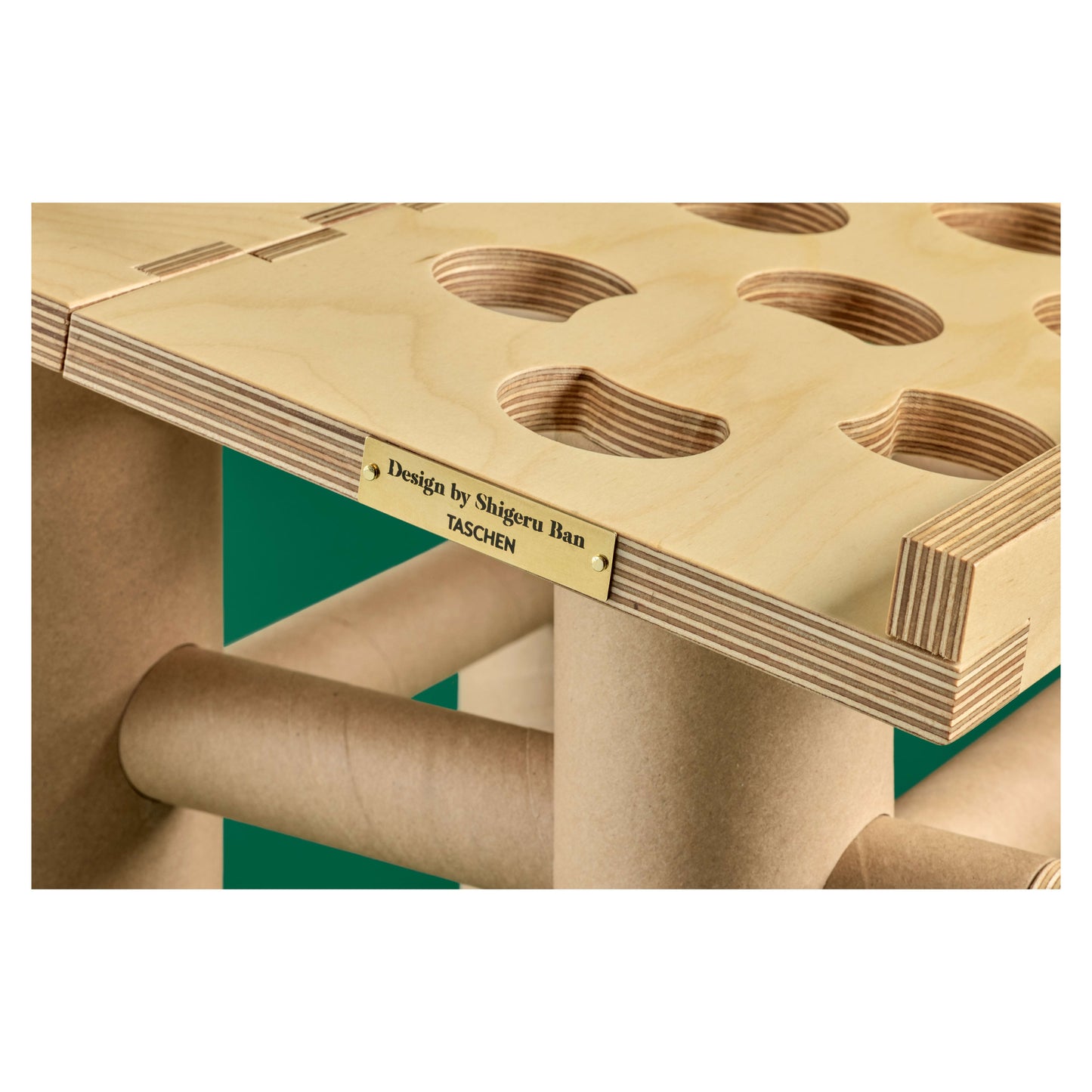 Shigeru Ban. Bookstand